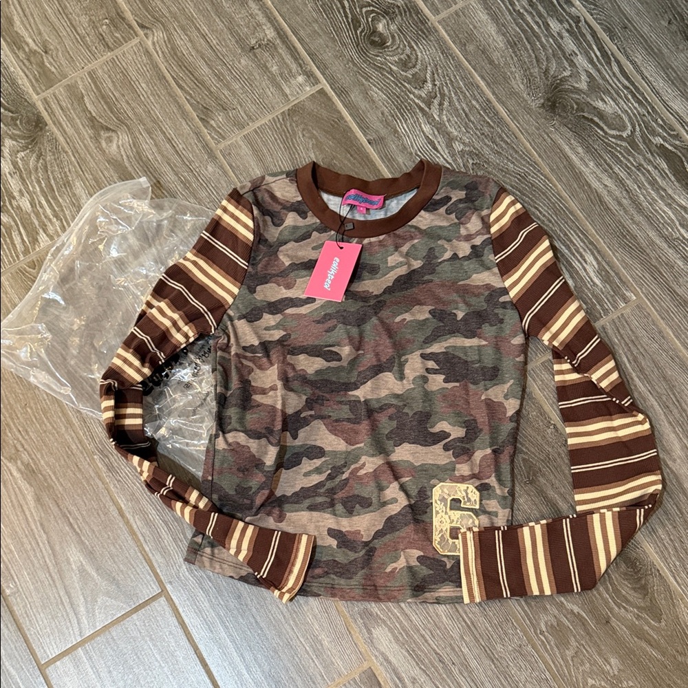 **NEW**Edikted womens Camo Striped Long Sleeve Tee top size small